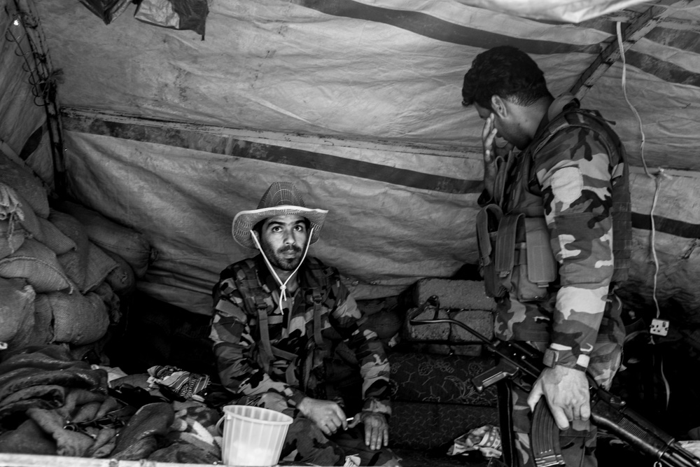 Peshmerga soldiers on the Gwer front line, southwestern Erbil, May 3, 2016. (Photo: Kurdistan24/Alexandre Afonso)